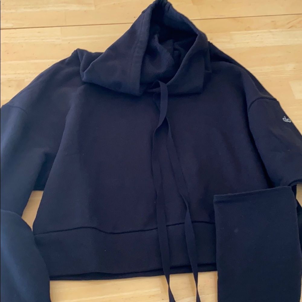 Alo yoga crop top sweater